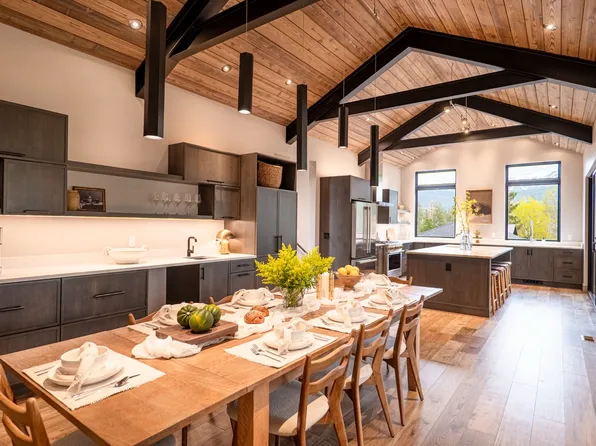 1015 Wisconsin Ave Unit A, Whitefish, MT 59937