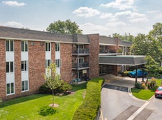 3913 Saratoga Ave #G-104, Downers Grove, IL 60515