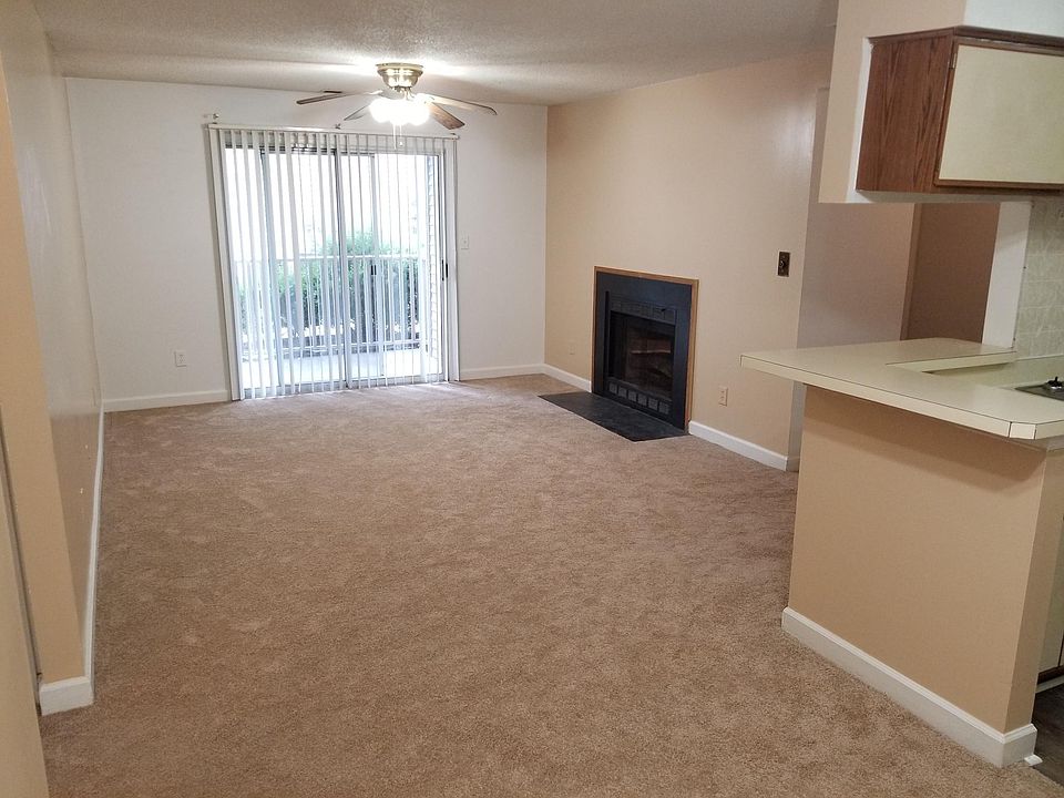 1st image of 562 Candle Ln APT 101