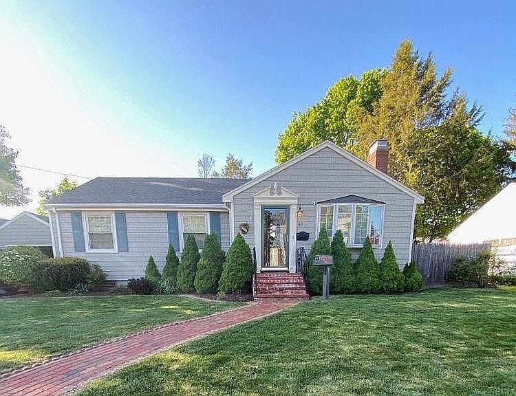 1st image of 671 Hillsboro St