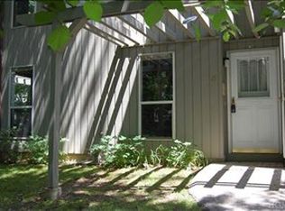 15 Elmwood Cir, Peekskill, NY 10566