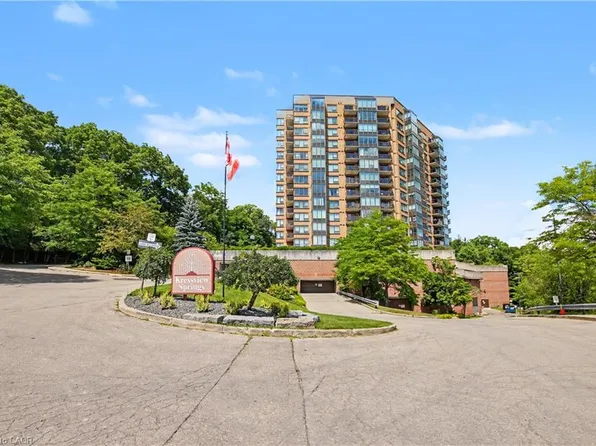 237 King St W #608, Cambridge, ON N3H 5L2