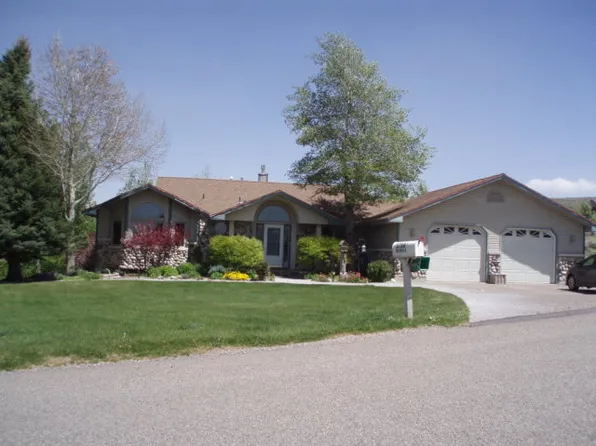 5299 E Skidmore Dr, Idaho Falls, ID 83406