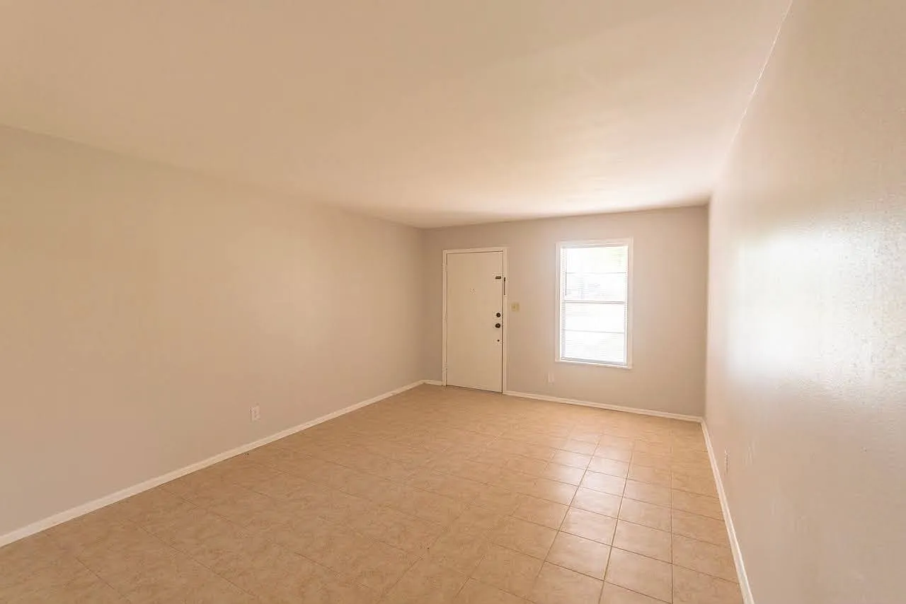 3 bed, 1647 sqft, $1,450 — Photo 2