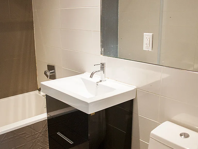 125 Park Ave #2F — Photo 8