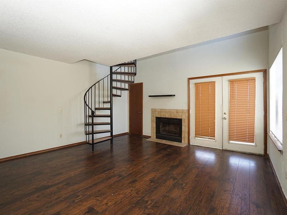 1st image of 11520 N May Ave #C208-11520