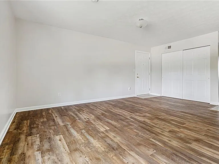 6669 Amsel Ave NE #4 — Photo 4