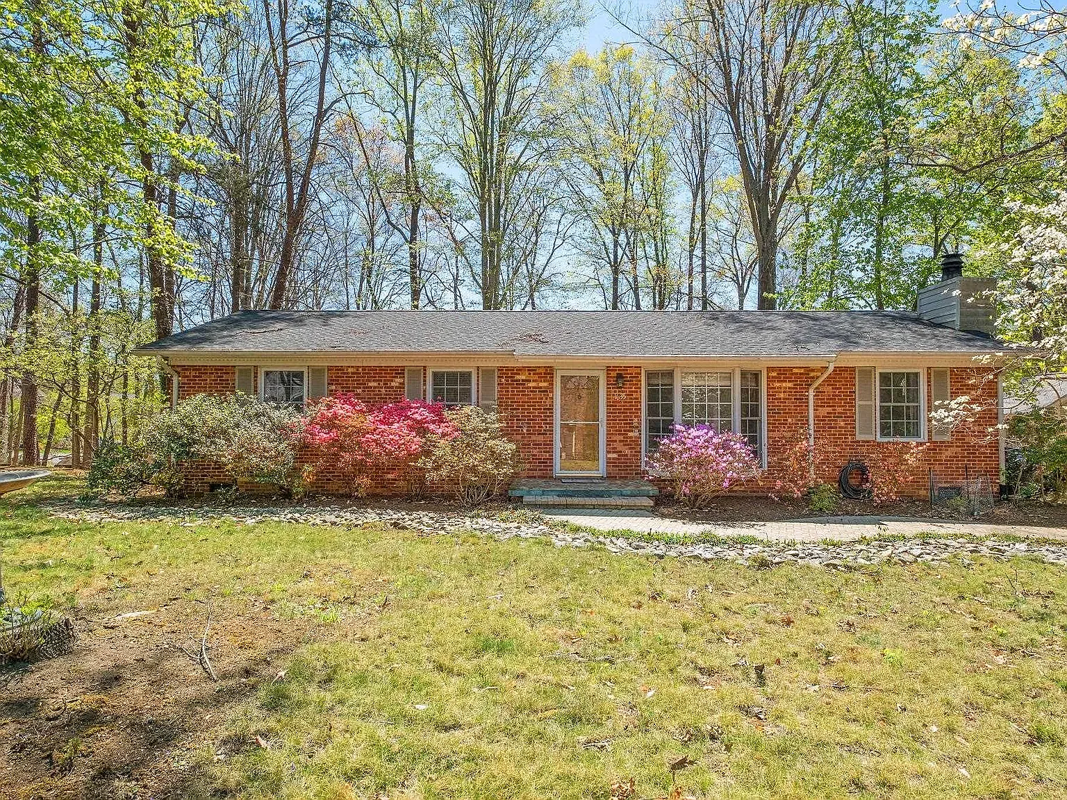 3 bed, 1512 sqft, $1,000 — Photo 1