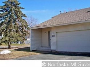 940 Carmel Ct, Shoreview, MN 55126