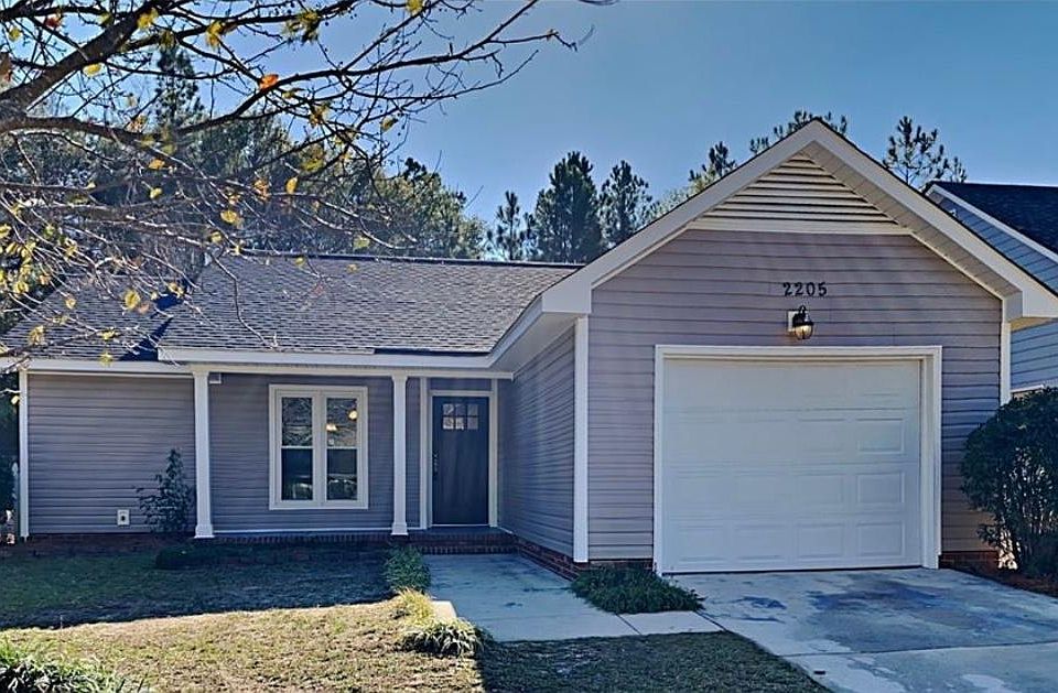 1st image of 2205 Horse Chestnut Pl