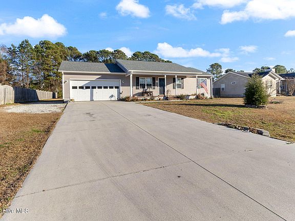 5th image of 302 N Grazing Court