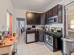 2046 N California Ave #1F, Chicago, IL 60647