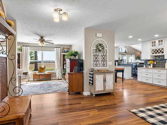 5th image of 3896 E Hiawatha Dr