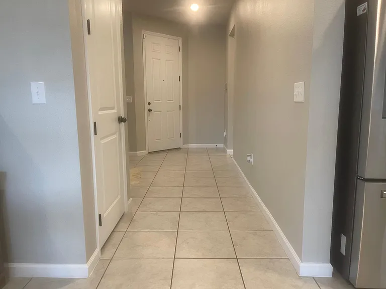 1218 Forest Gate Cir — Photo 9