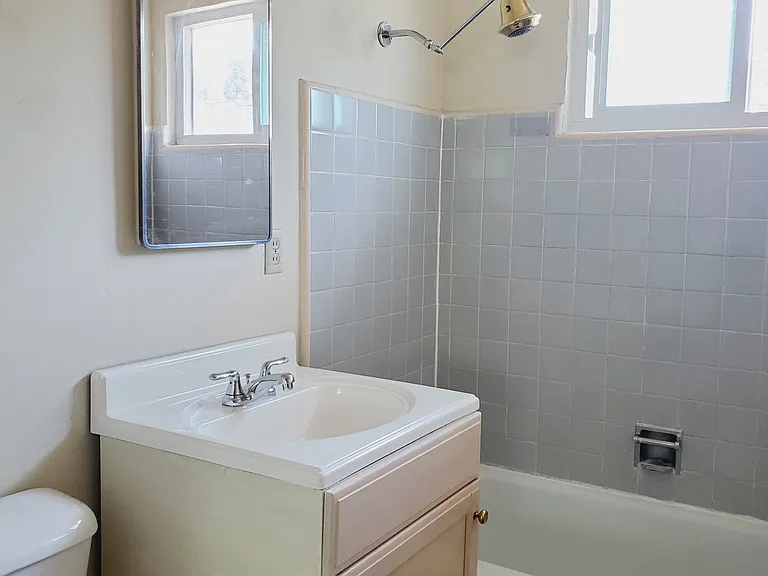 184 El Carmelo Ave #184 — Photo 4