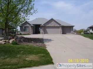4202 N 9th St, Carter Lake, IA 51510