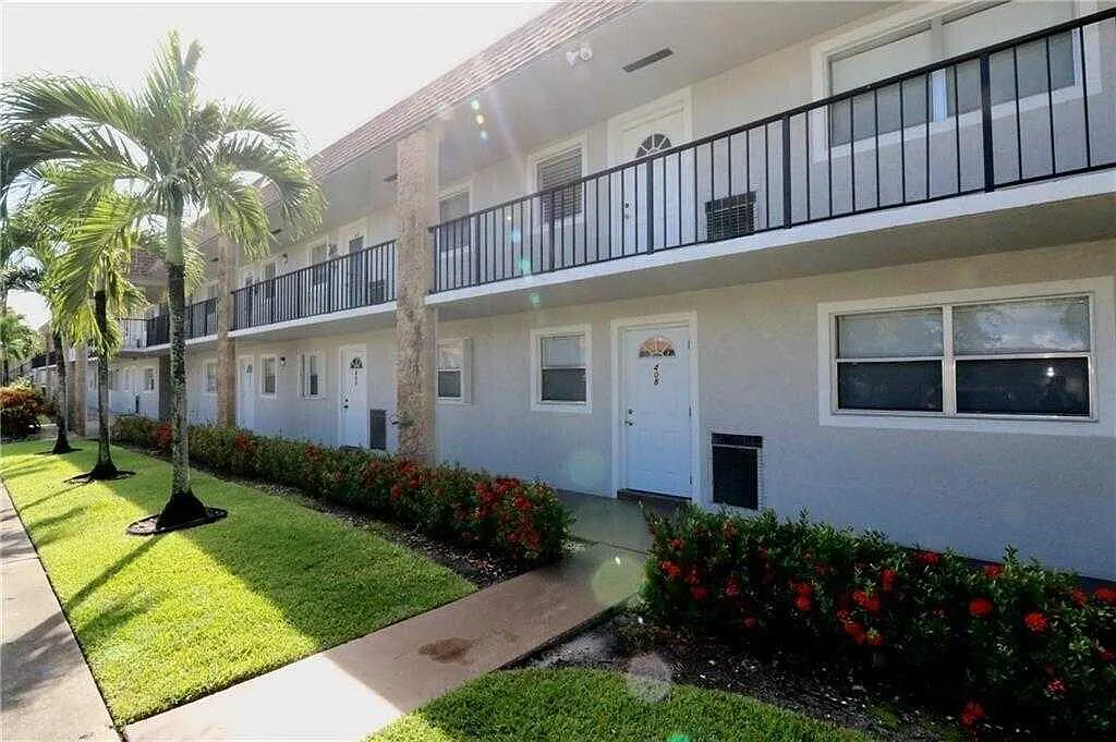 2 bed, $1,800 — Photo 2