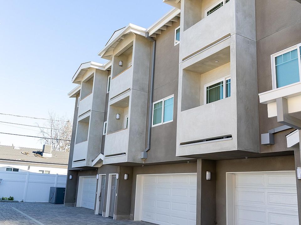 Two Car, Attached, Direct Access Garage