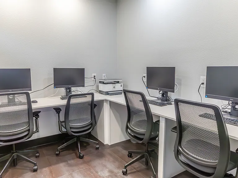 On-site business center/computer lab