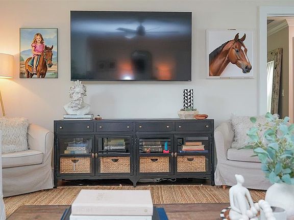 5th image of 5218 VENETIAN BOULEVARD NE