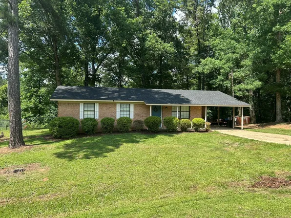 2731 Yorkville Rd E, Columbus, MS 39702