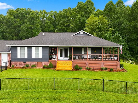 3rd image of 3016 Arise Valley Rd