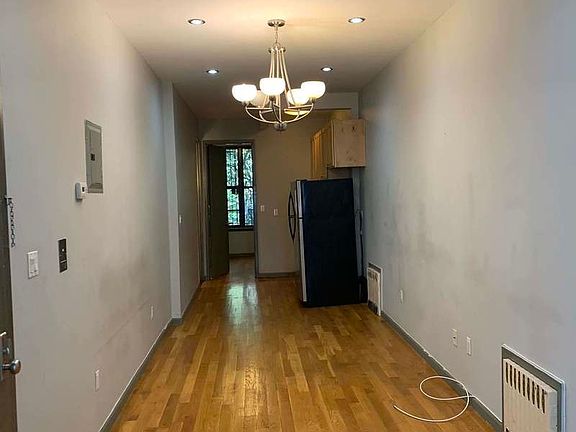 5th image of 180 Jefferson St #2C
