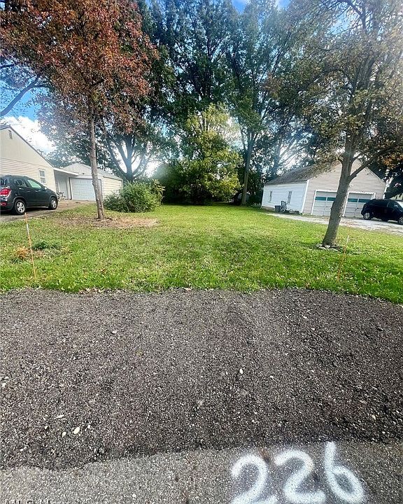 2nd image of 226 Austin Ave NW