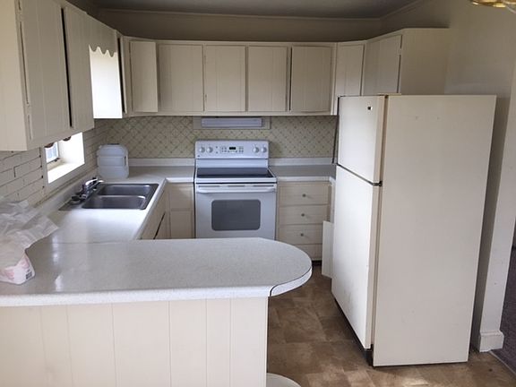 3rd image of 1034 Bluebird Ln