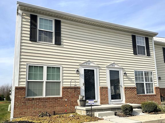 2nd image of 932 Charleston Way Dr