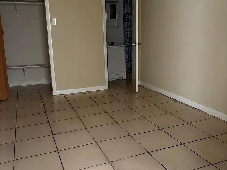 1382 NW 27th St — Photo 11