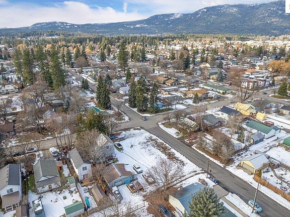 4th image of 1 Fir St