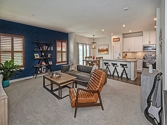 4th image of 211 Sierra Dr