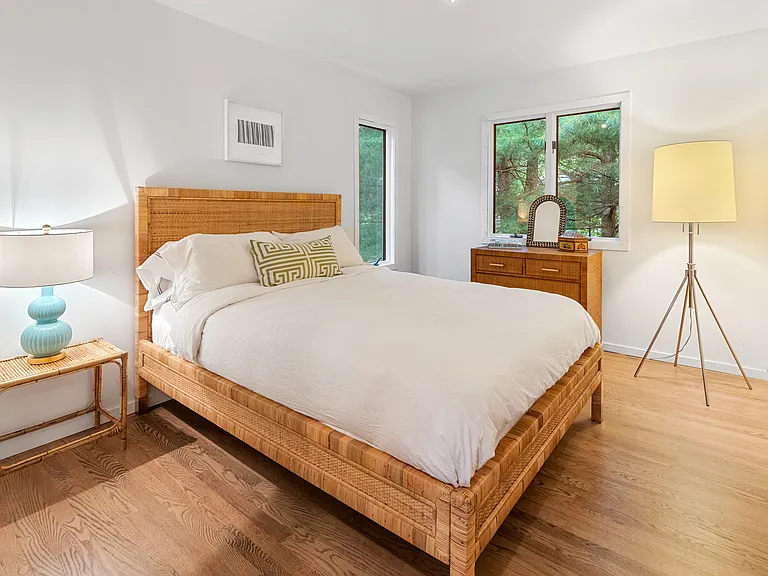 10 Whale Rock Ln — Photo 16