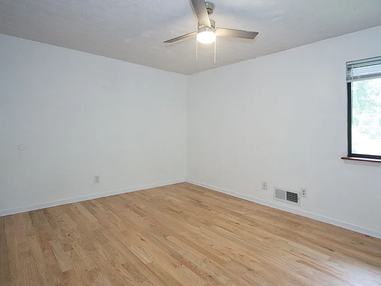 1169 Hillcrest Ct — Photo 24