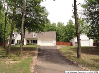 1840 Windy Ln, Southaven, MS 38671