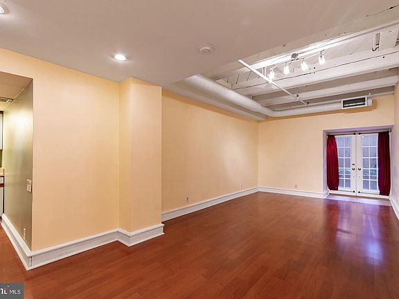 2nd image of 301 Race St APT C5
