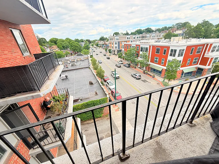127 Trapelo Rd #33 — Photo 3