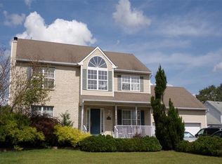 62 W Shenendoah Rd, Howell, NJ 07731