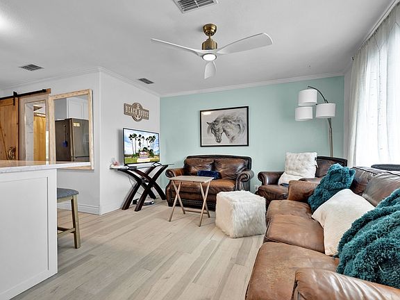 5th image of 210 W Gardenia St #11 & 12