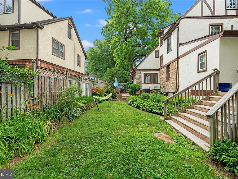 4613 Langdrum Ln — Photo 36
