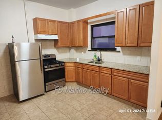 31-77 44th St #1R, Astoria, NY 11103