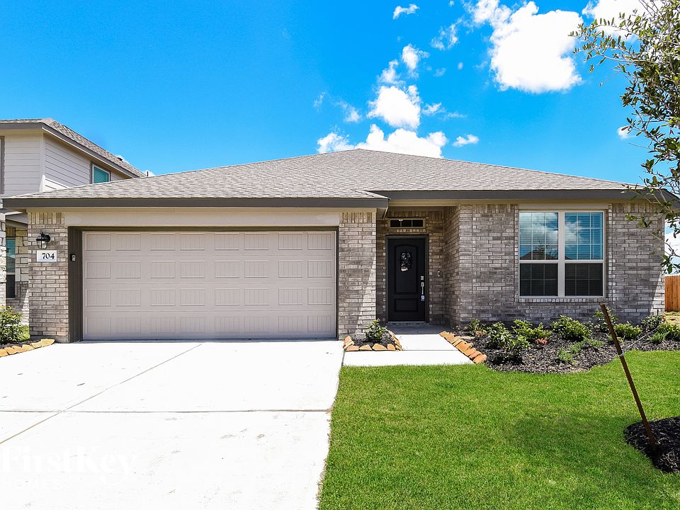 1st image of 704 Willow Harbor Ln
