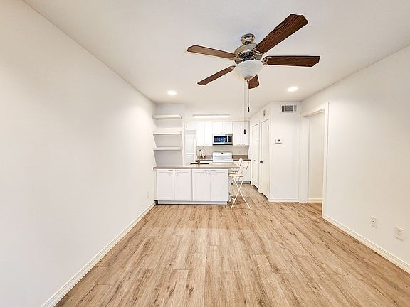 5th image of 3900 Woodchase Dr APT 159