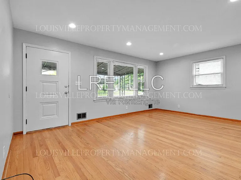 4007 Blossomwood Dr — Photo 16