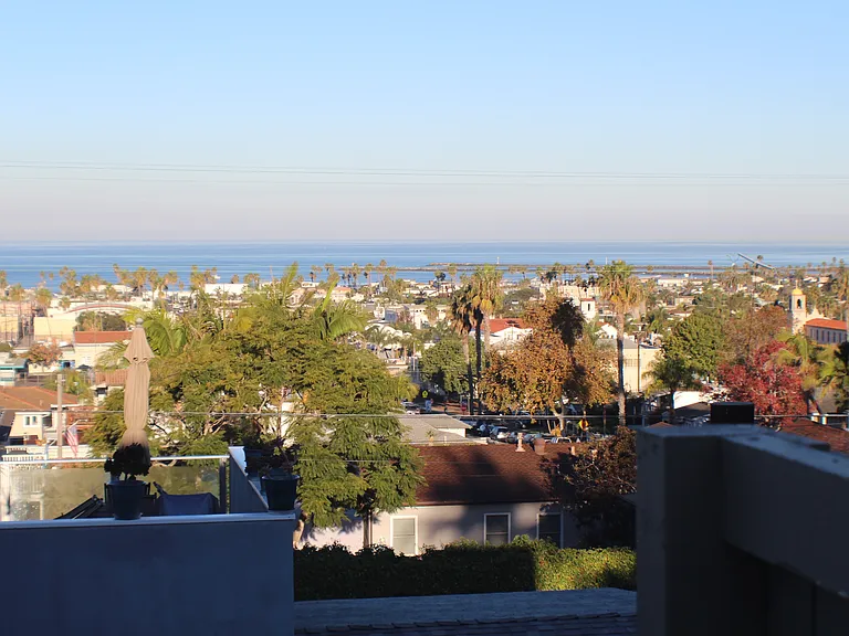 4585 Santa Monica Ave — Photo 20