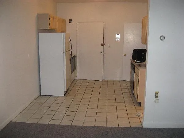 48 Evergreen St #32 — Photo 5