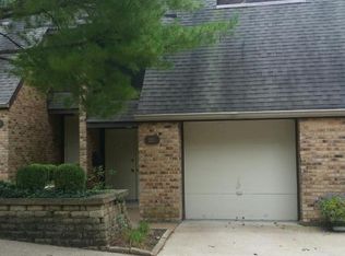 950 Somerfor Pl, Saint Louis, MO 63141