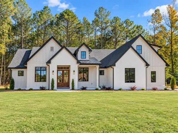 138 Chapel Springs Dr, Eatonton, GA 31024