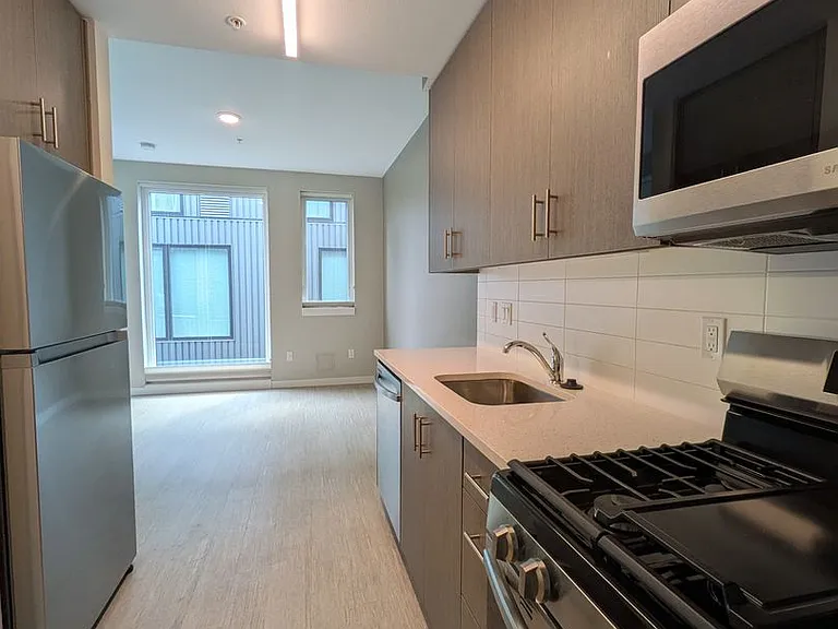 Soleil Apartments — Photo 15
